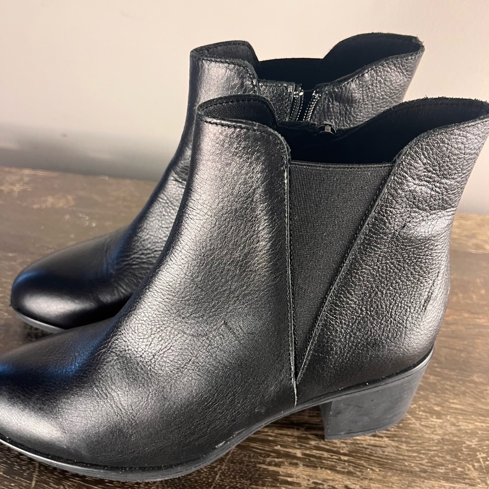 Avellini Black Leather Ankle Boots made in Spain size 38 US 7.5